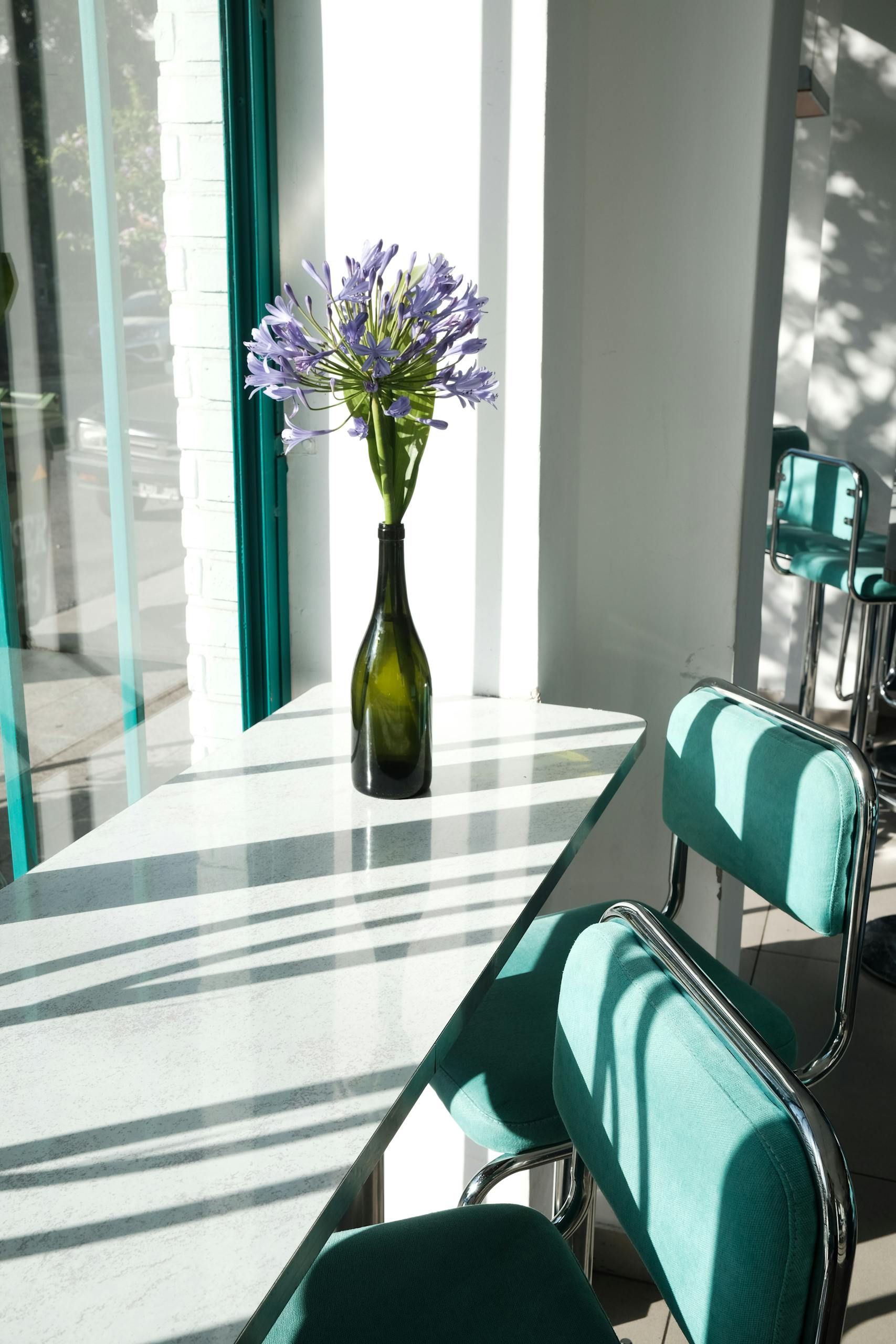 Spring cleaning shortcuts for windows to maximize natural light during staycation